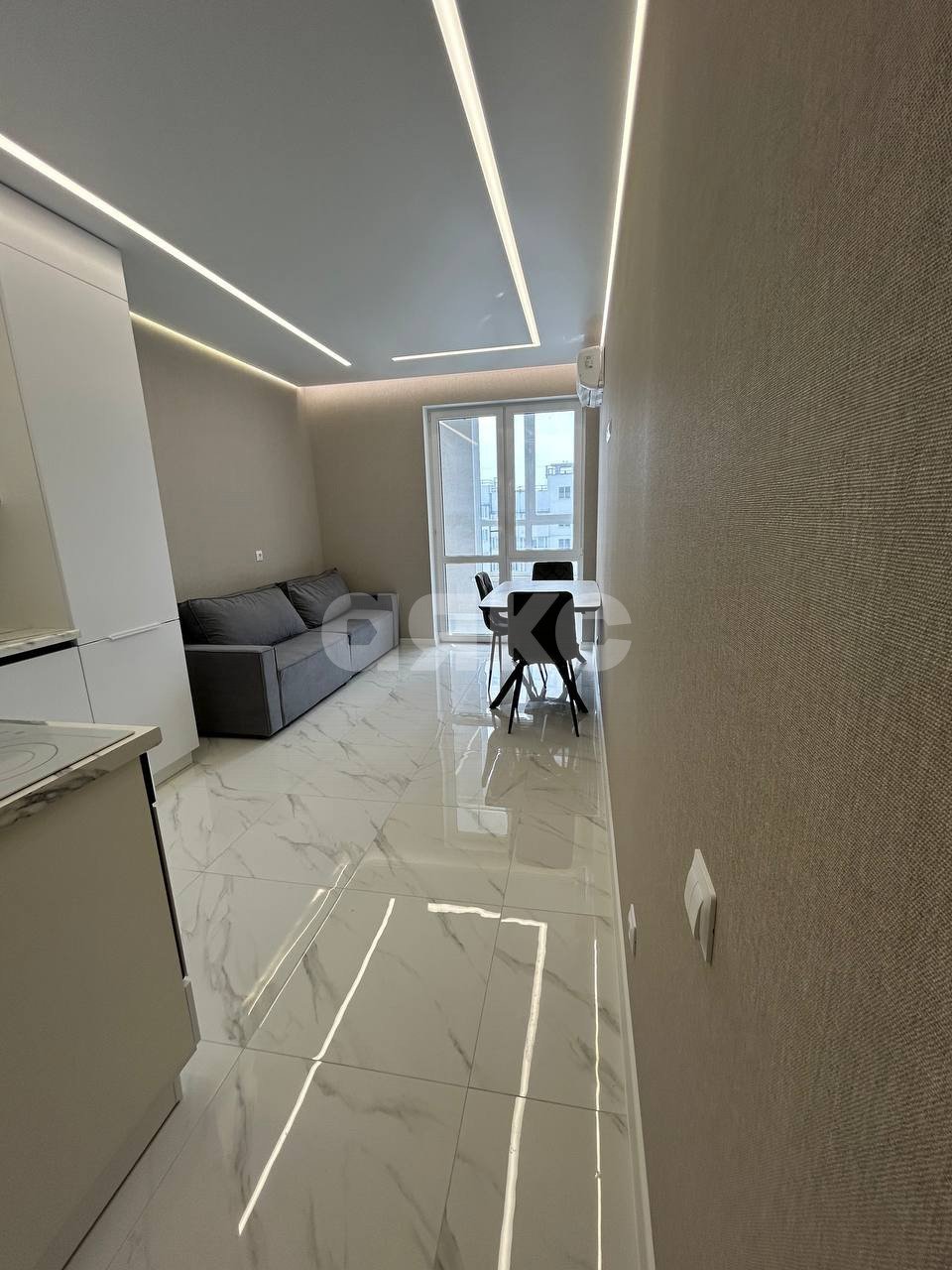 Фото №1: 1-комнатная квартира 38 м² - Анапа, Горгиппия, мкр. жилой комплекс Два Адмирала, ул. Ленина, 241