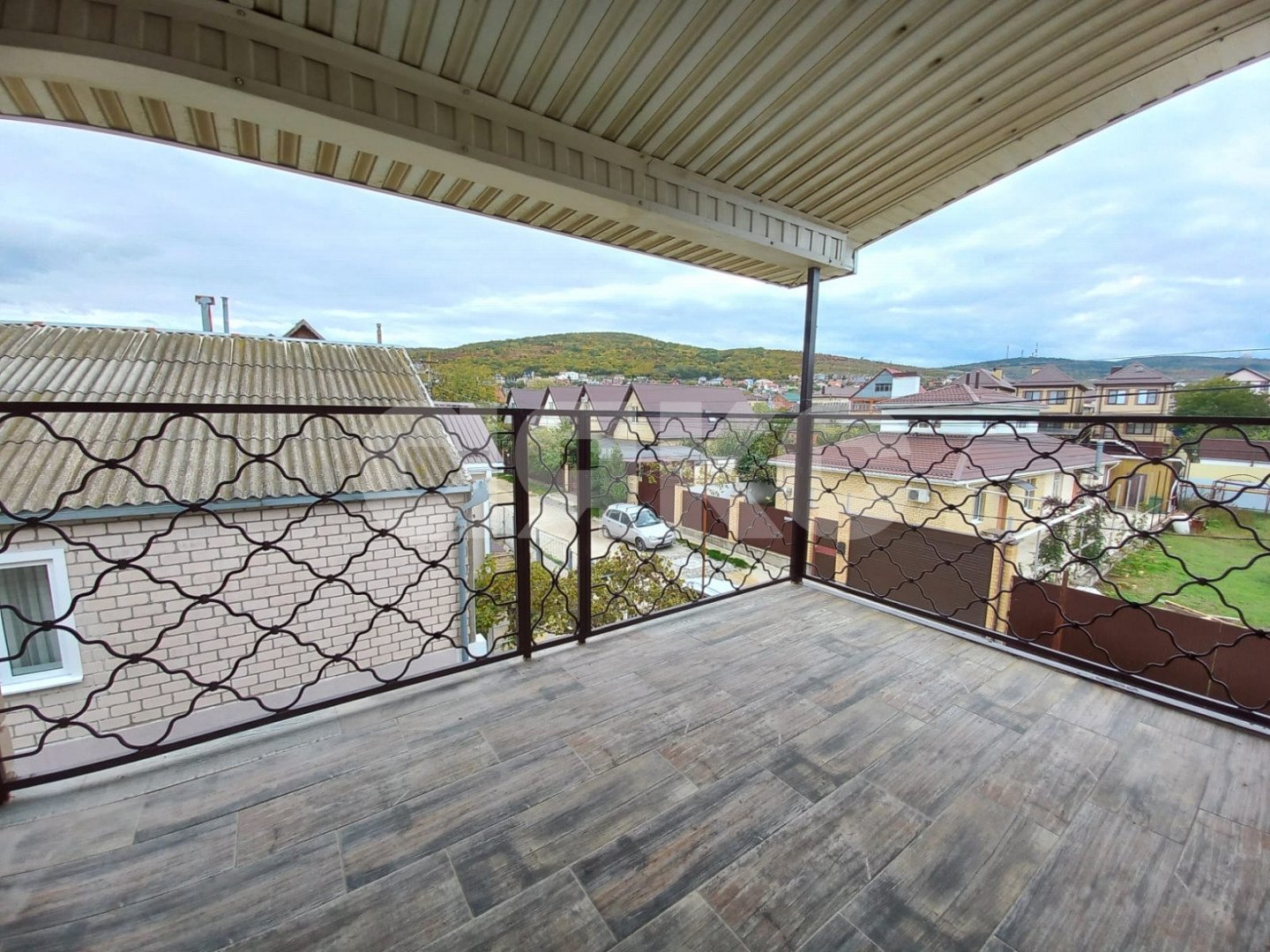 Фото №3: Дом 235 м² + 7 сот. - Супсех, ул. Зеркальная