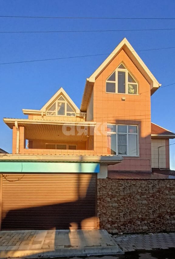 Фото №1: Коттедж 350 м² + 7.6 сот. - Супсех, ул. Толстого