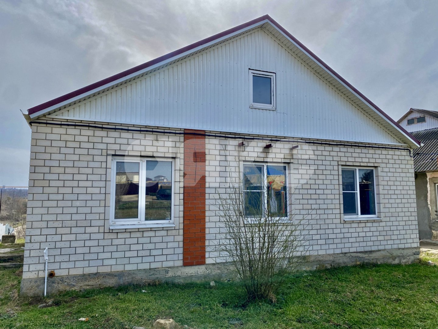 Фото №1: Дом 90 м² + 10 сот. - Пятихатки, ул. Джеметинская, 2М