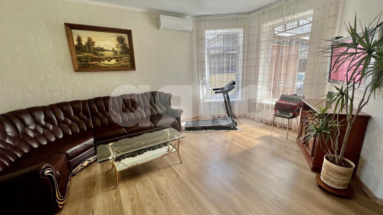 Фото №3: Дом 220 м² + 6 сот. - Анапская, ул. Горького, 63