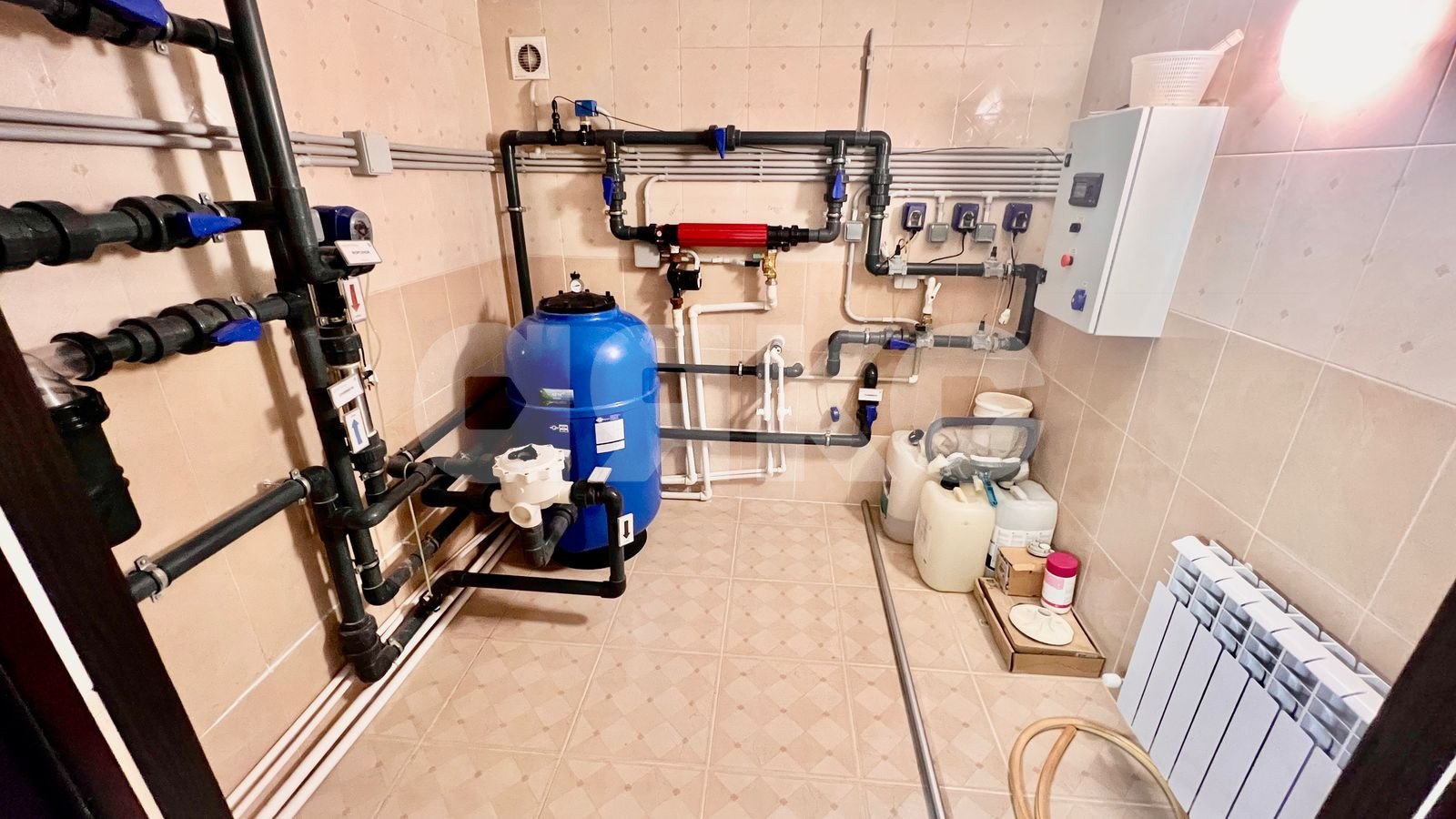 Фото №16: Коттедж 303 м² + 6 сот. - Анапа, мкр. Алексеевка, ул. Таёжная, 19