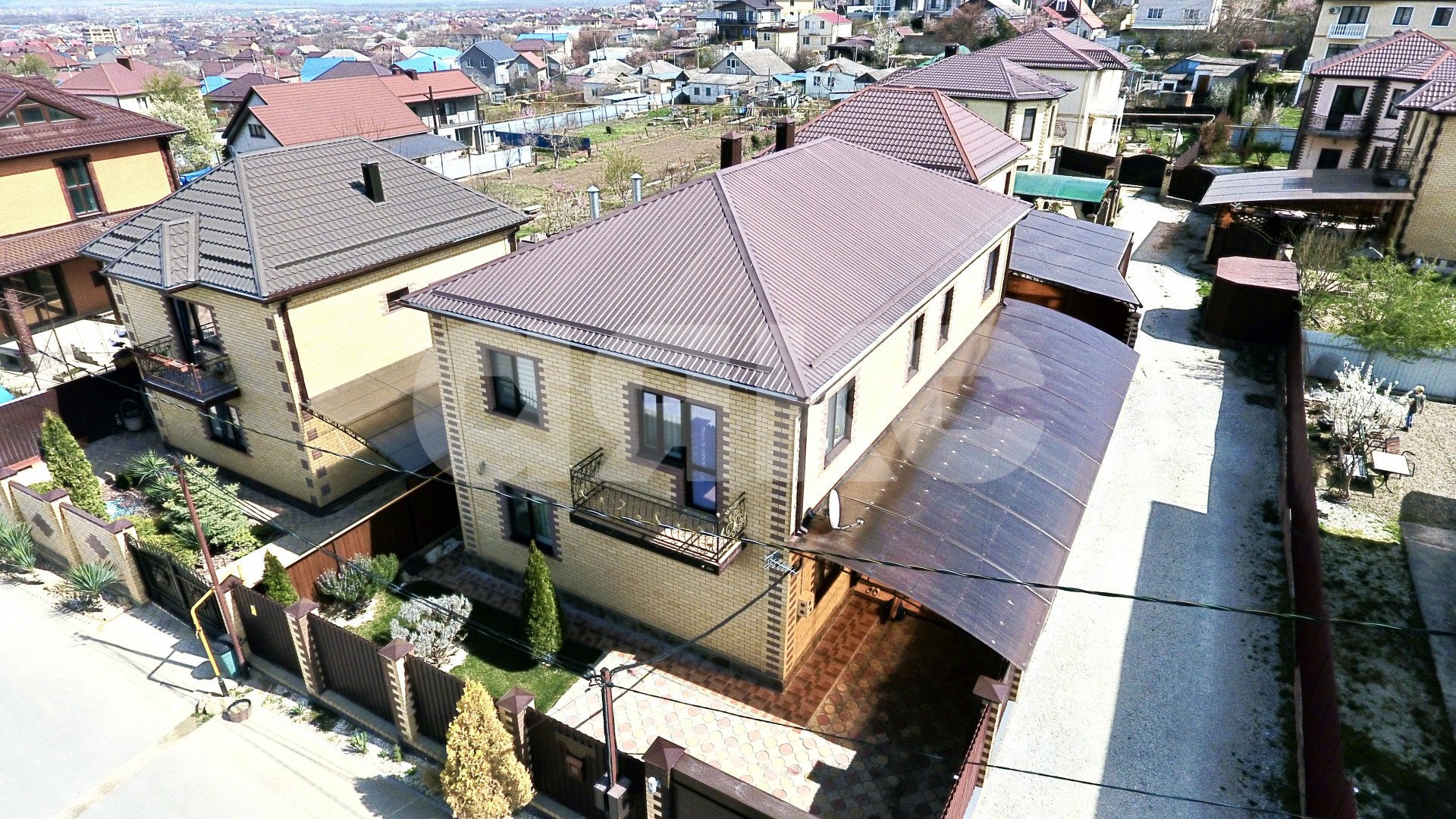 Фото №1: Коттедж 189 м² + 3.5 сот. - Супсех, ул. Кирилла Диброва, 5А