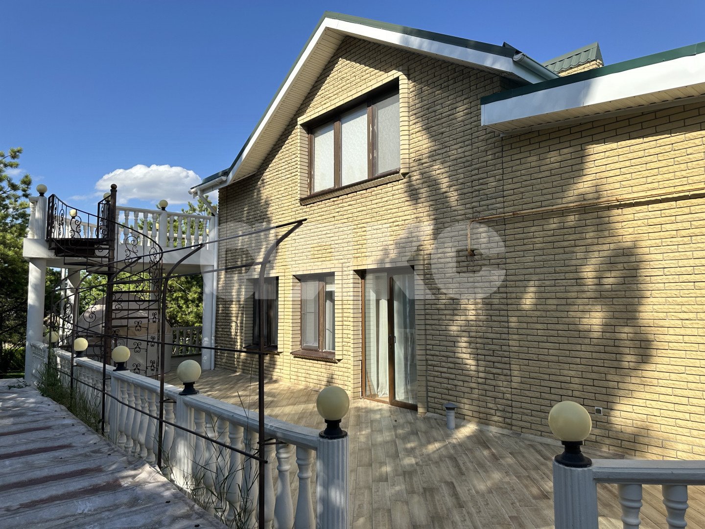 Фото №2: Дом 234 м² + 10.6 сот. - Супсех, ул. Вишнёвая, 28