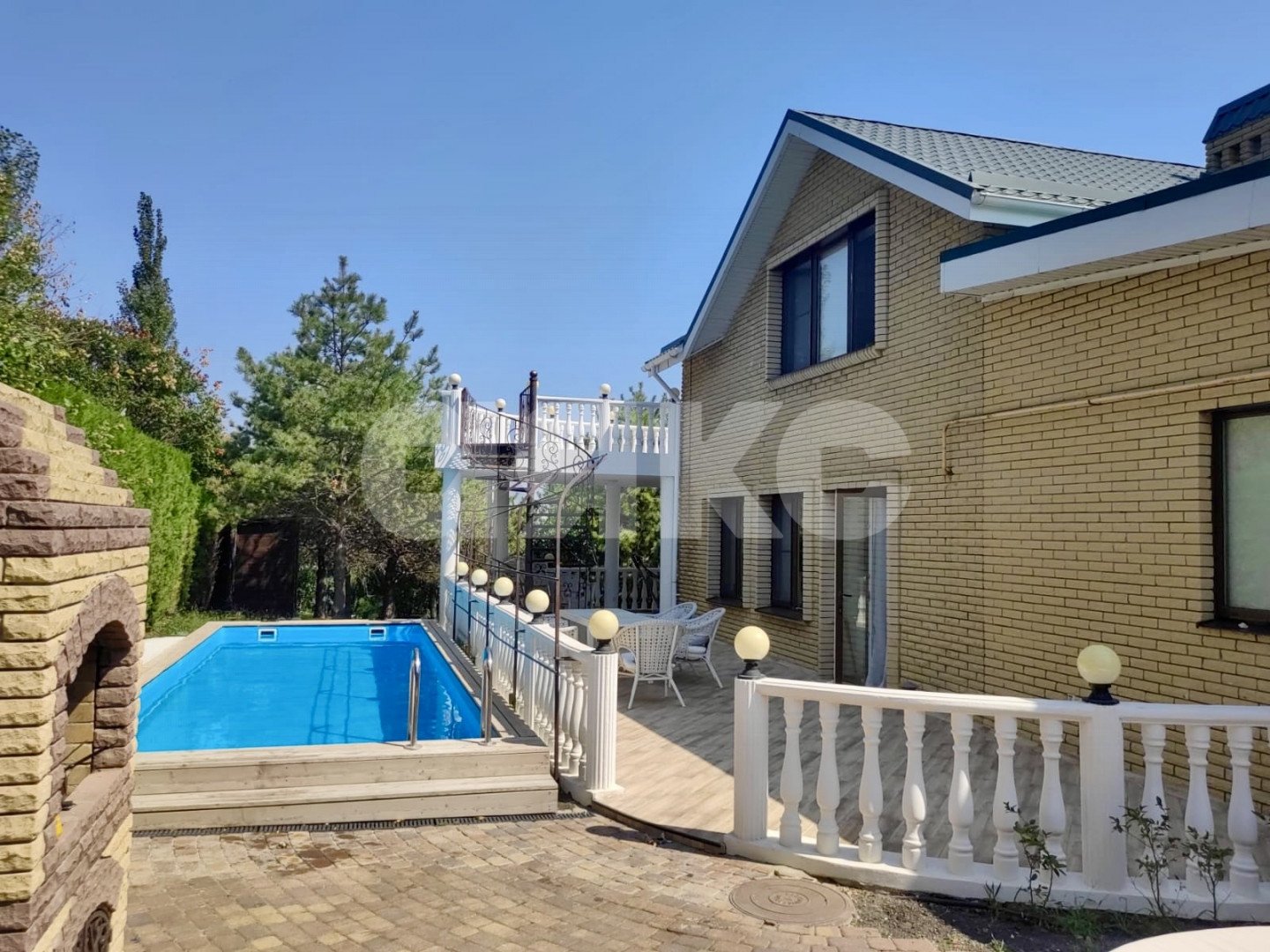 Фото №1: Дом 234 м² + 10.6 сот. - Супсех, ул. Вишнёвая, 28