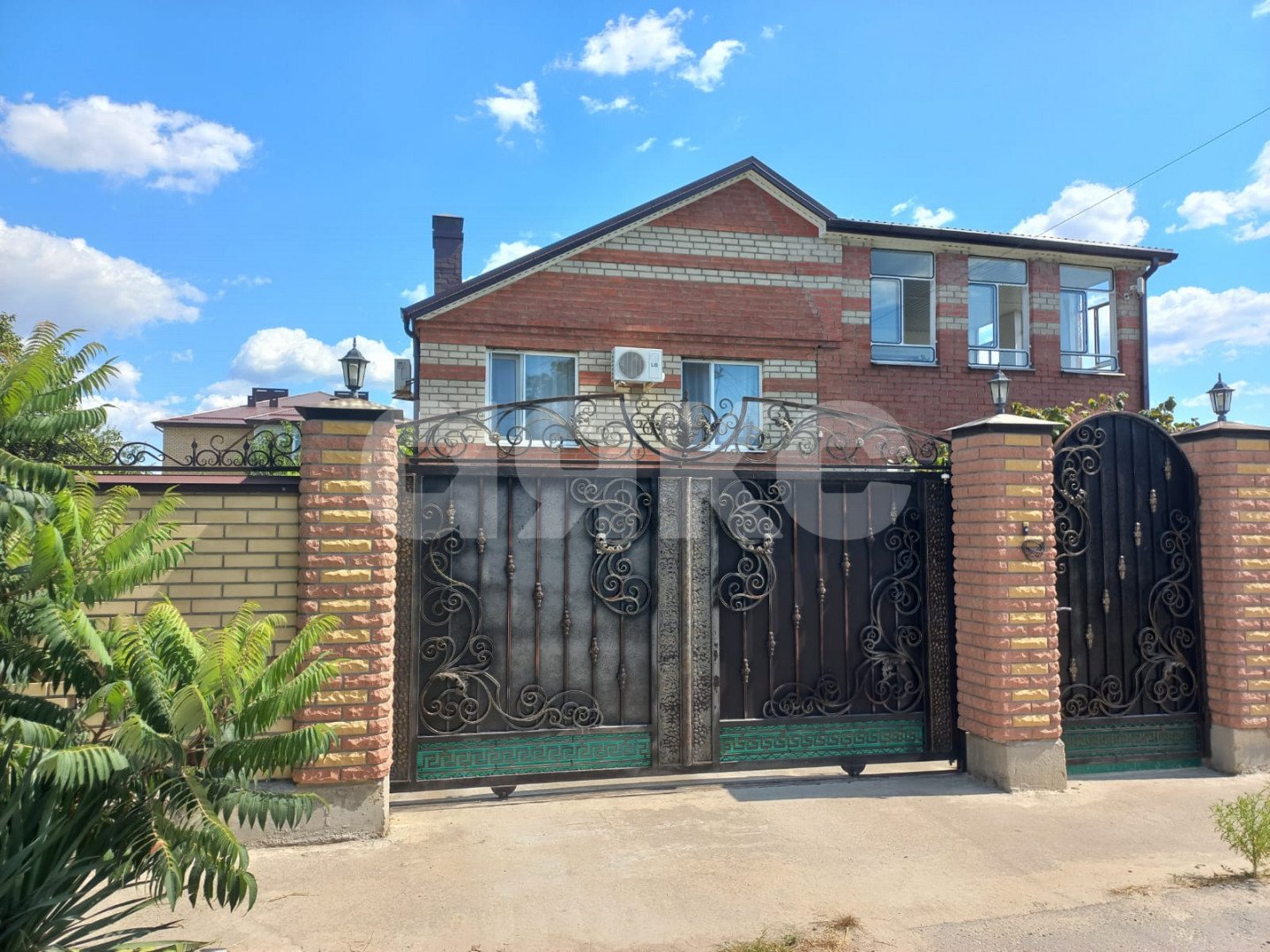 Фото №7: Дом 306 м² + 7 сот. - Супсех, ул. Толстого, 69