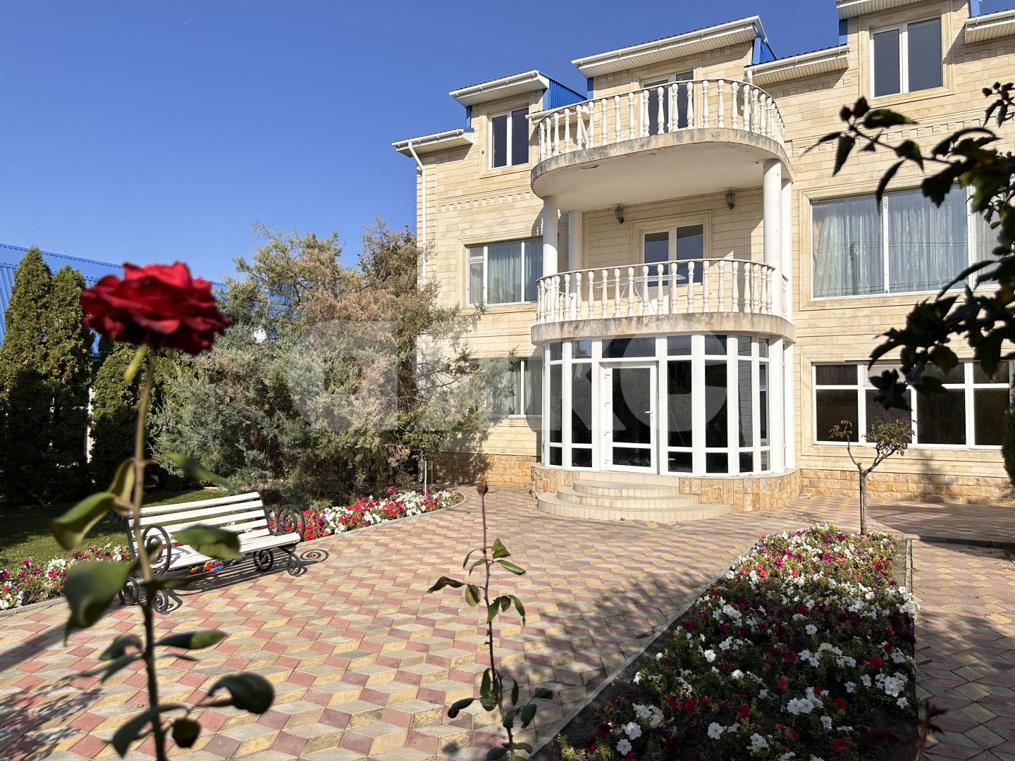 Фото №40: Дом 371 м² + 9 сот. - Супсех, ул. Цветочная, 1