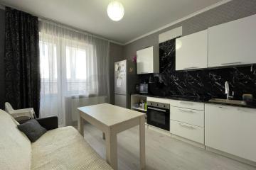 Фото №1: 1-комнатная квартира 43 м² - Краснодар, мкр. жилой комплекс Поющие Фонтаны, ул. Невкипелого, 18к2