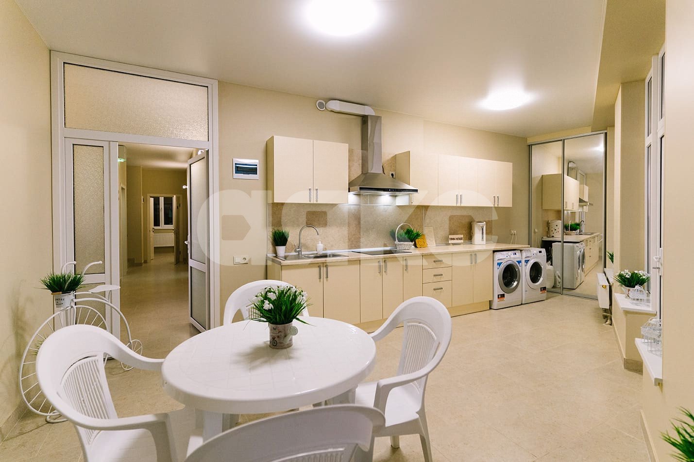 Фото №2: Дом 392 м² + 4.11 сот. - Витязево, ул. Динская, 1