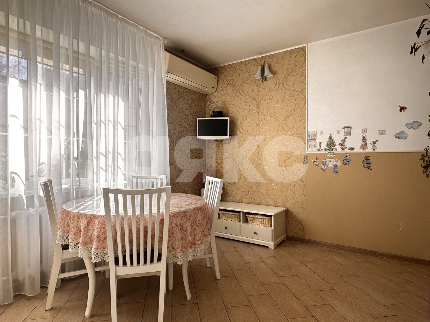 Фото №2: Дом 175 м² + 1.7 сот. - Анапа, ул. Трудящихся, 166