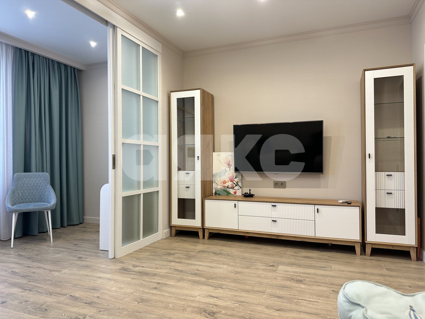 Фото №6: 2-комнатная квартира 96 м² - Анапа, жилой комплекс Консул, мкр. жилой комплекс Консул, ул. Шевченко, 3