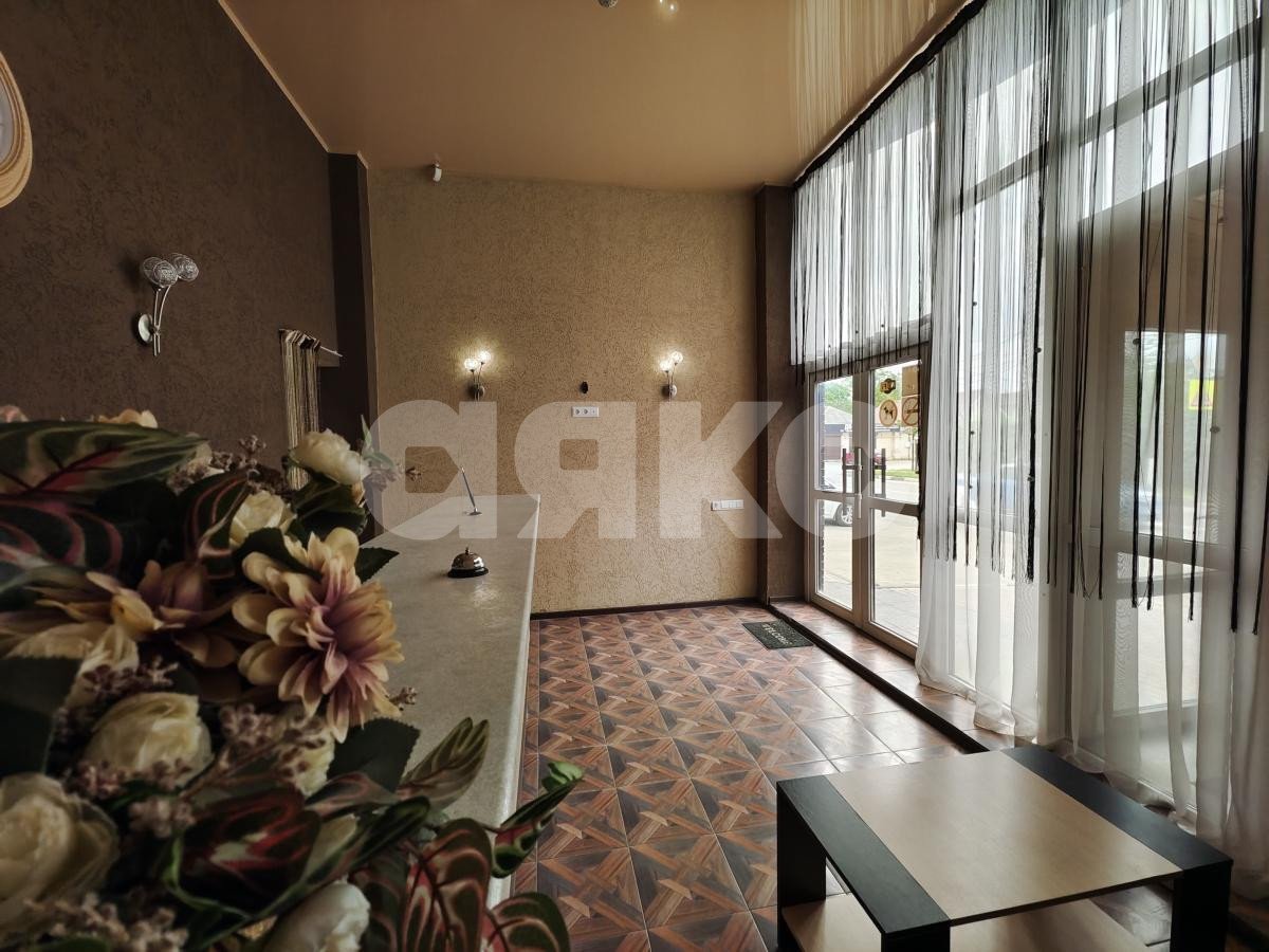 Фото №3: Коммерция 900 м² - Витязево, ул. Черноморская, 30