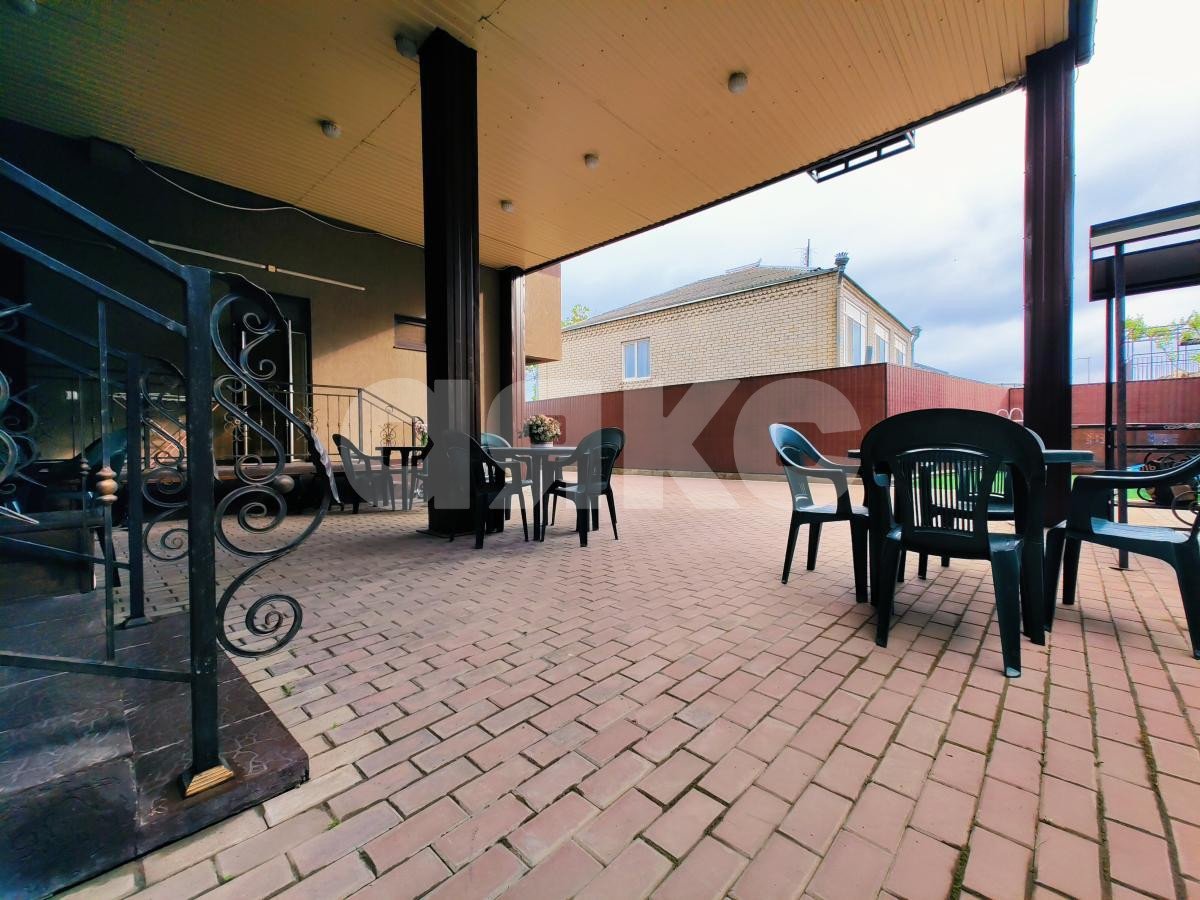 Фото №2: Коммерция 900 м² - Витязево, ул. Черноморская, 30