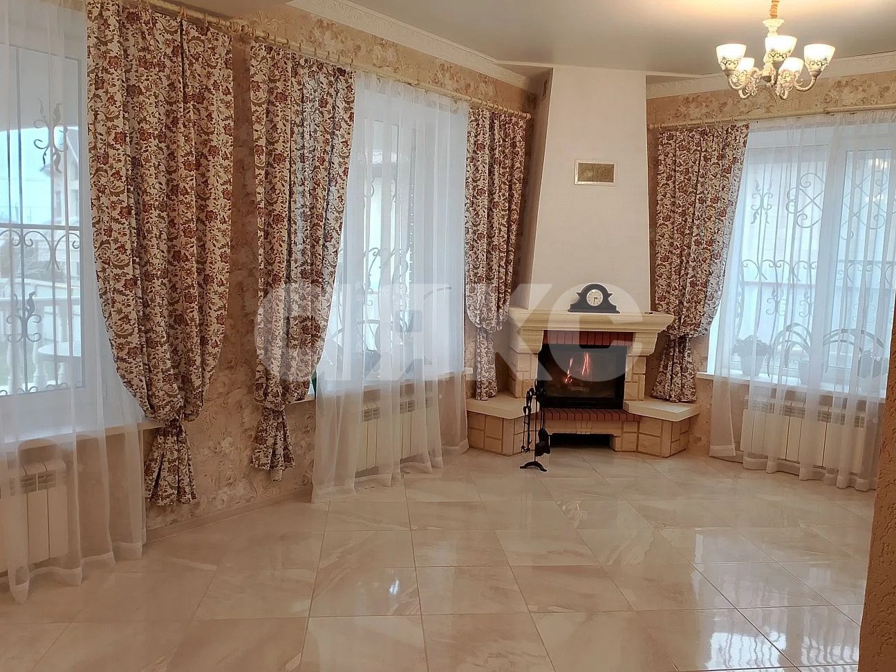 Фото №1: Коттедж 342 м² + 10.5 сот. - Супсех, ул. Лазурная, 38