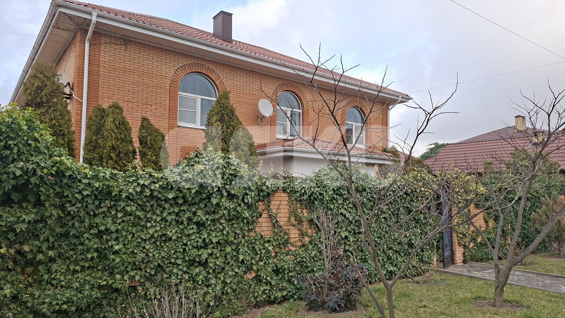 Фото №2: Коттедж 342 м² + 10.5 сот. - Супсех, ул. Лазурная, 38