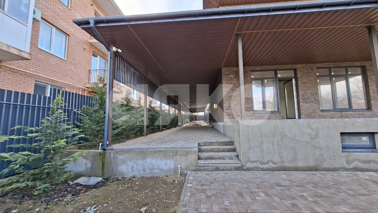 Фото №7: Дом 187 м² + 6.5 сот. - Супсех