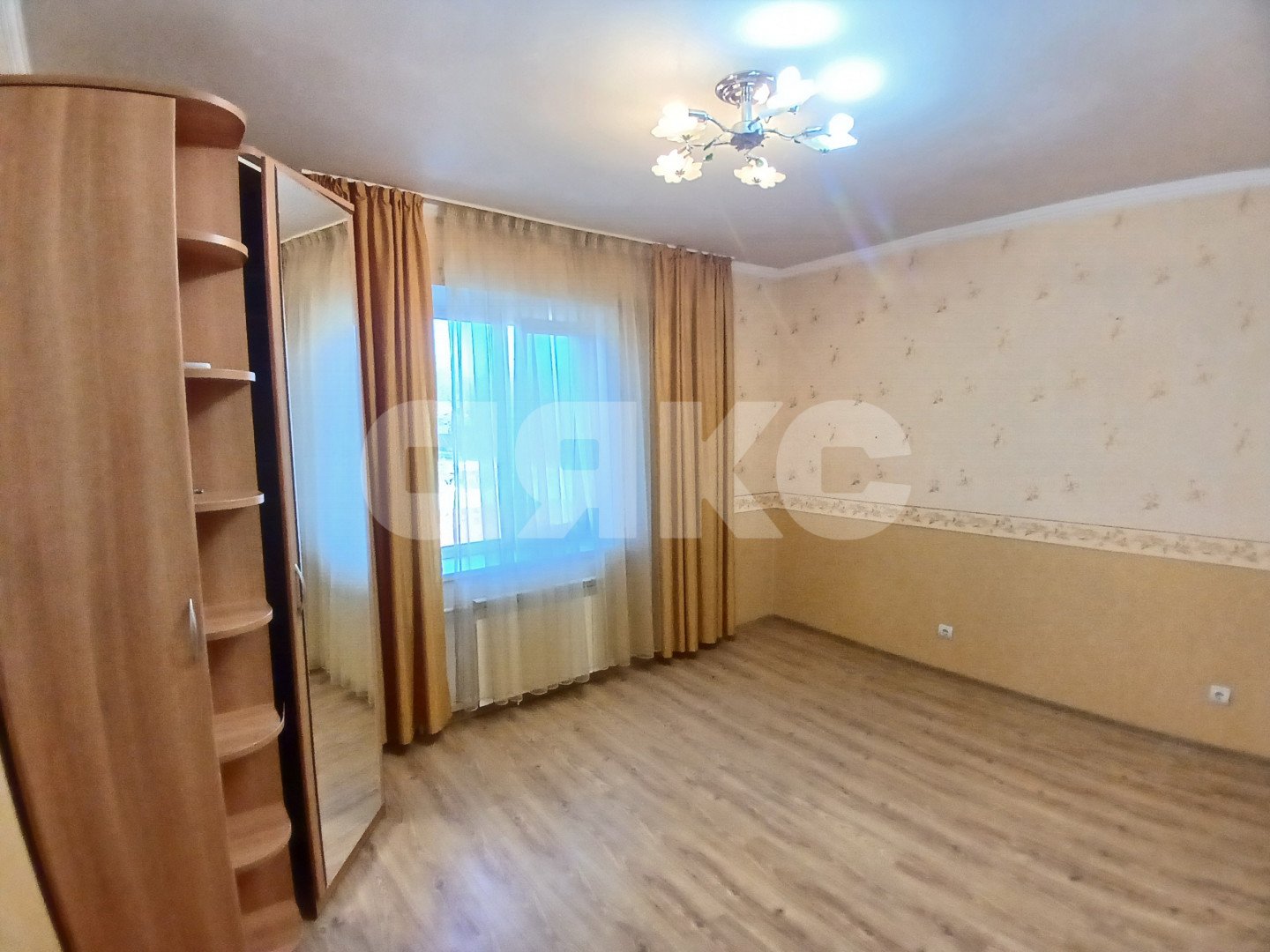 Фото №3: Дом 197 м² + 6 сот. - Виноградный, ул. Красная, 106